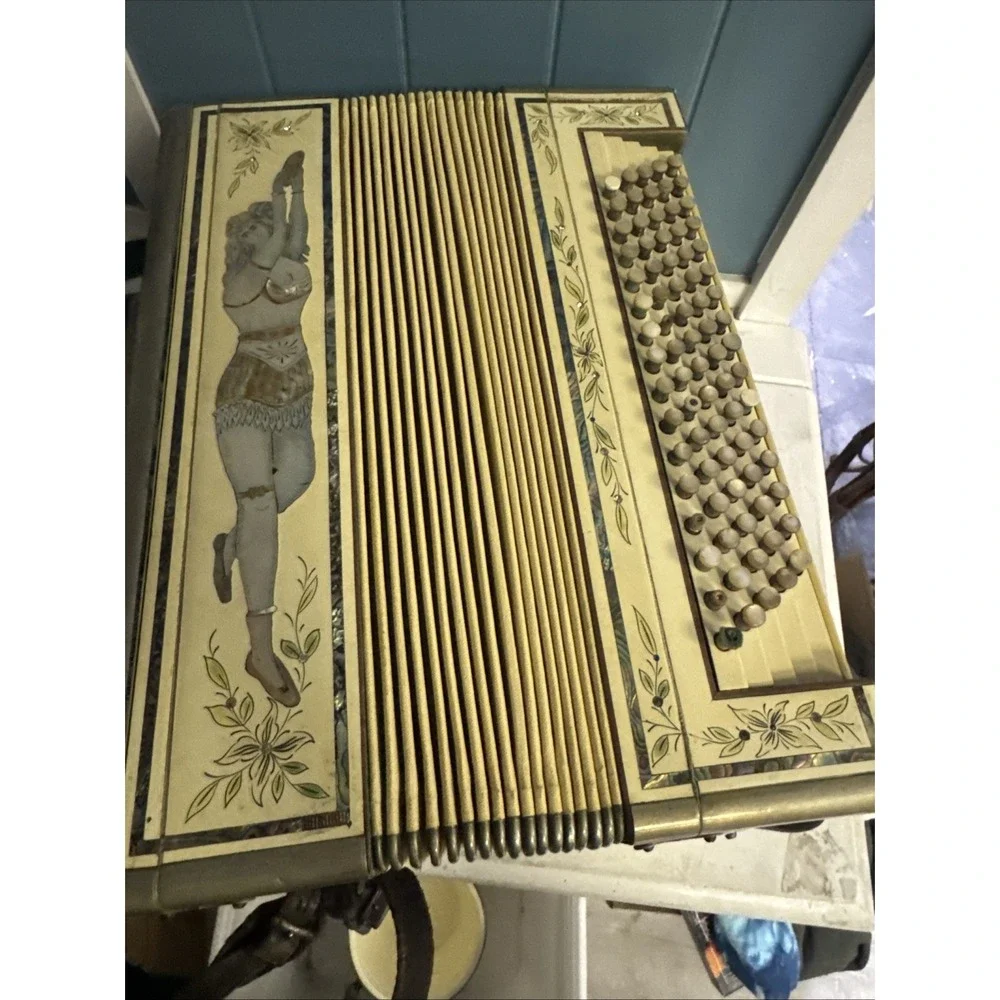 Vtg BUTTON ACCORDION With Inlaid Mother Of Pearl Antique Dancing‎ Girl Flowers